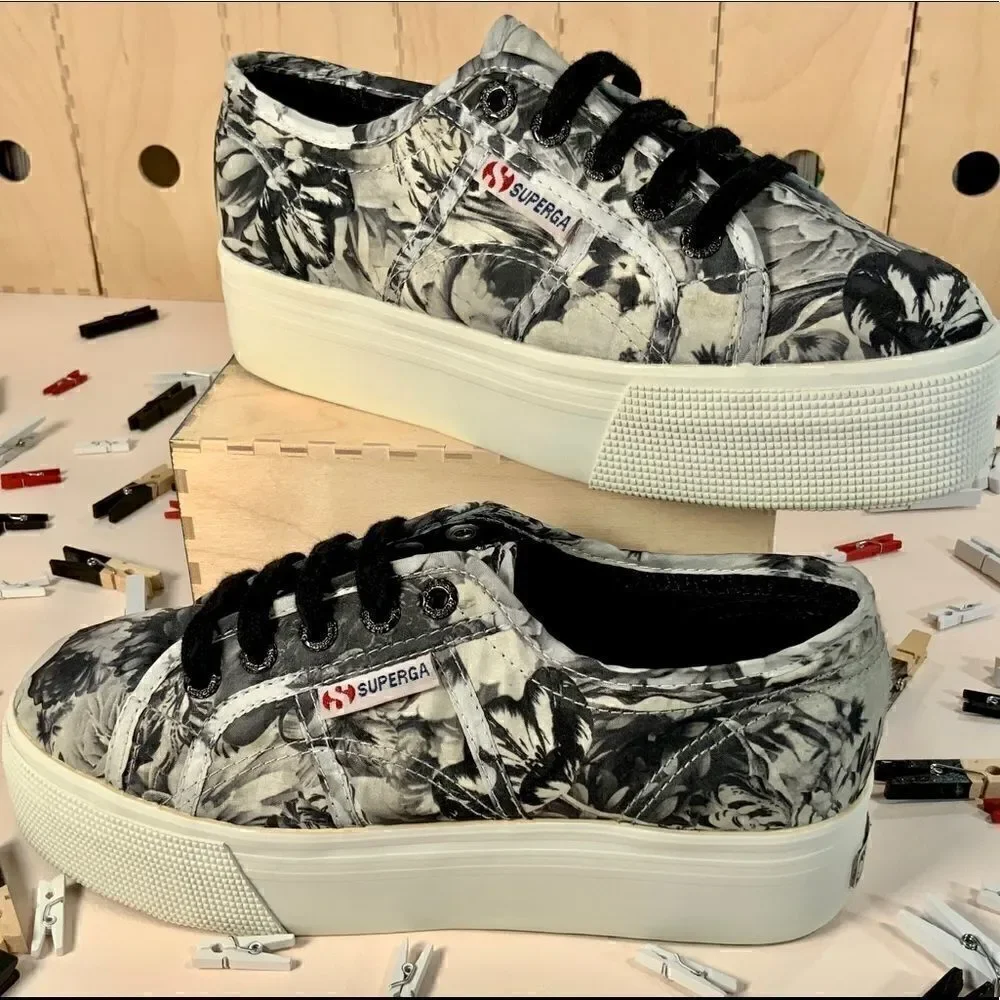 SUPERGA 2790 ANNABELLA FLORAL PLATFORM SNEAKER IN BLACK WHITE WOMEN’S SIZE EU 36